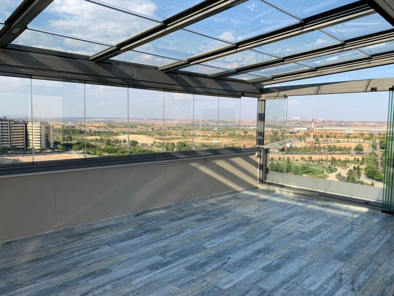 Techos móviles panorámicos vistas despejadas